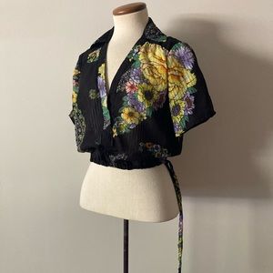 Vintage 70s 80s floral paisley print black short sleeve cropped sheer blouse